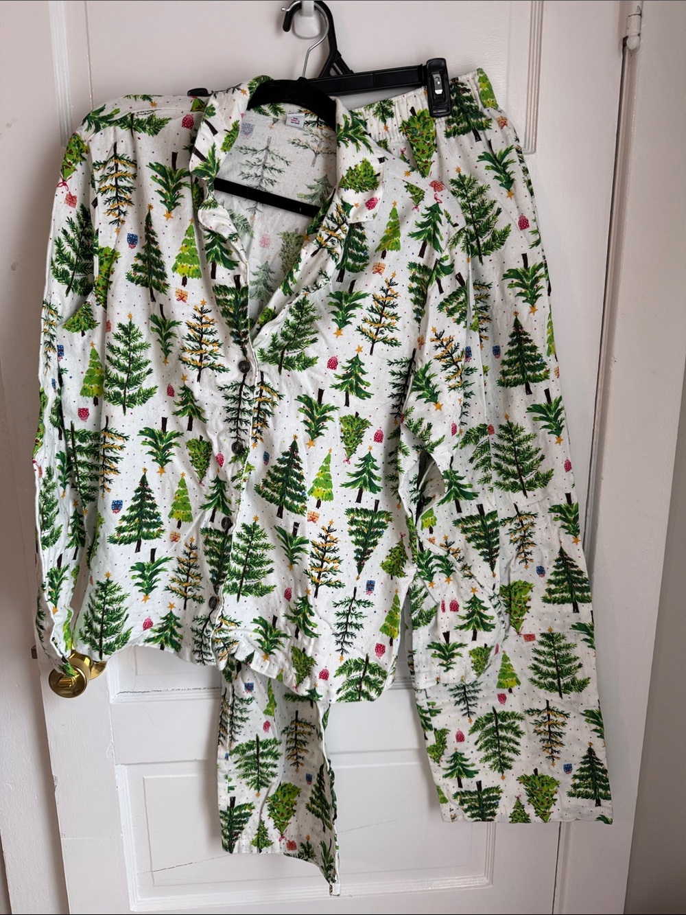 Old Navy White Pajama Set with Green Holiday Tree Print